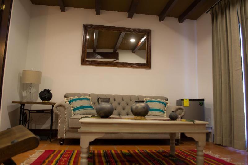 Casa De Adobe Gallery & Luxury Boutique Oaxaca Room photo
